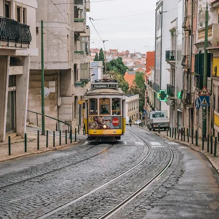 Lisbon Dreams Estrela Top Suites-3